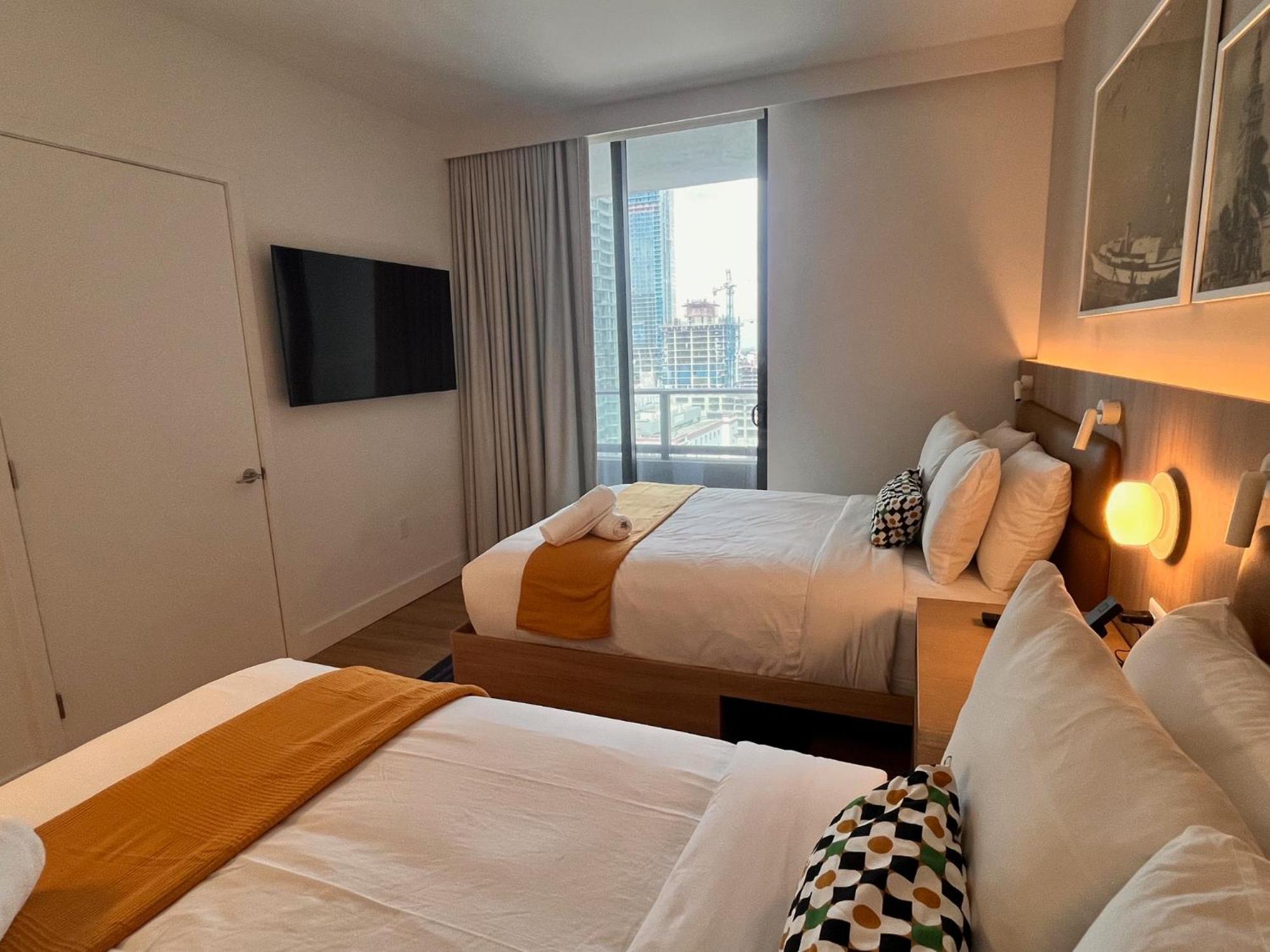 Exquisite 2 Bedroom In The Location Of Downtown Apartment *